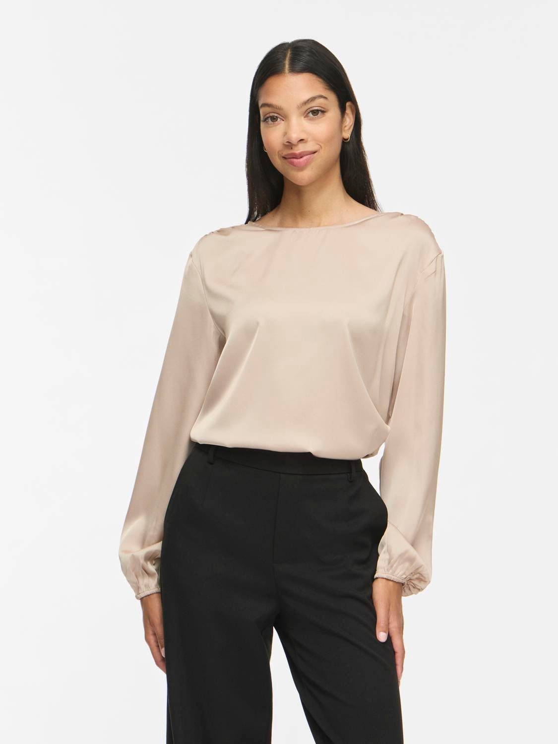 model_shot-front